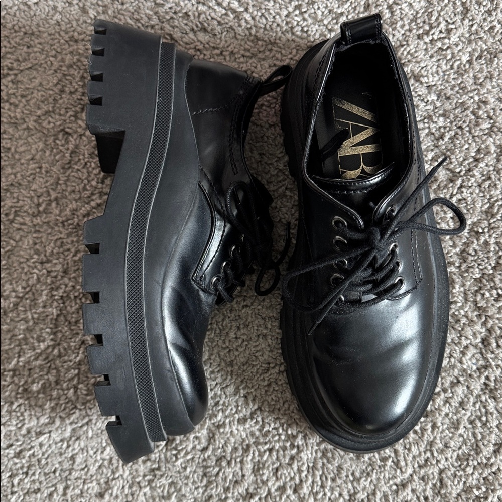 Zara Black Chunky Lace-Up Shoes 🖤